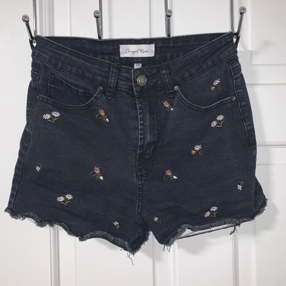 Angel Kiss Black Denim Shorts with Flower Embroidery Size 26